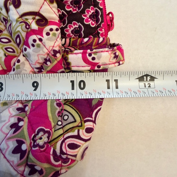 Vera Bradley Very Berry Paisley Quilted Cosmetic Bag Lined Zip Top 11”x9” Size - Picture 6 of 7